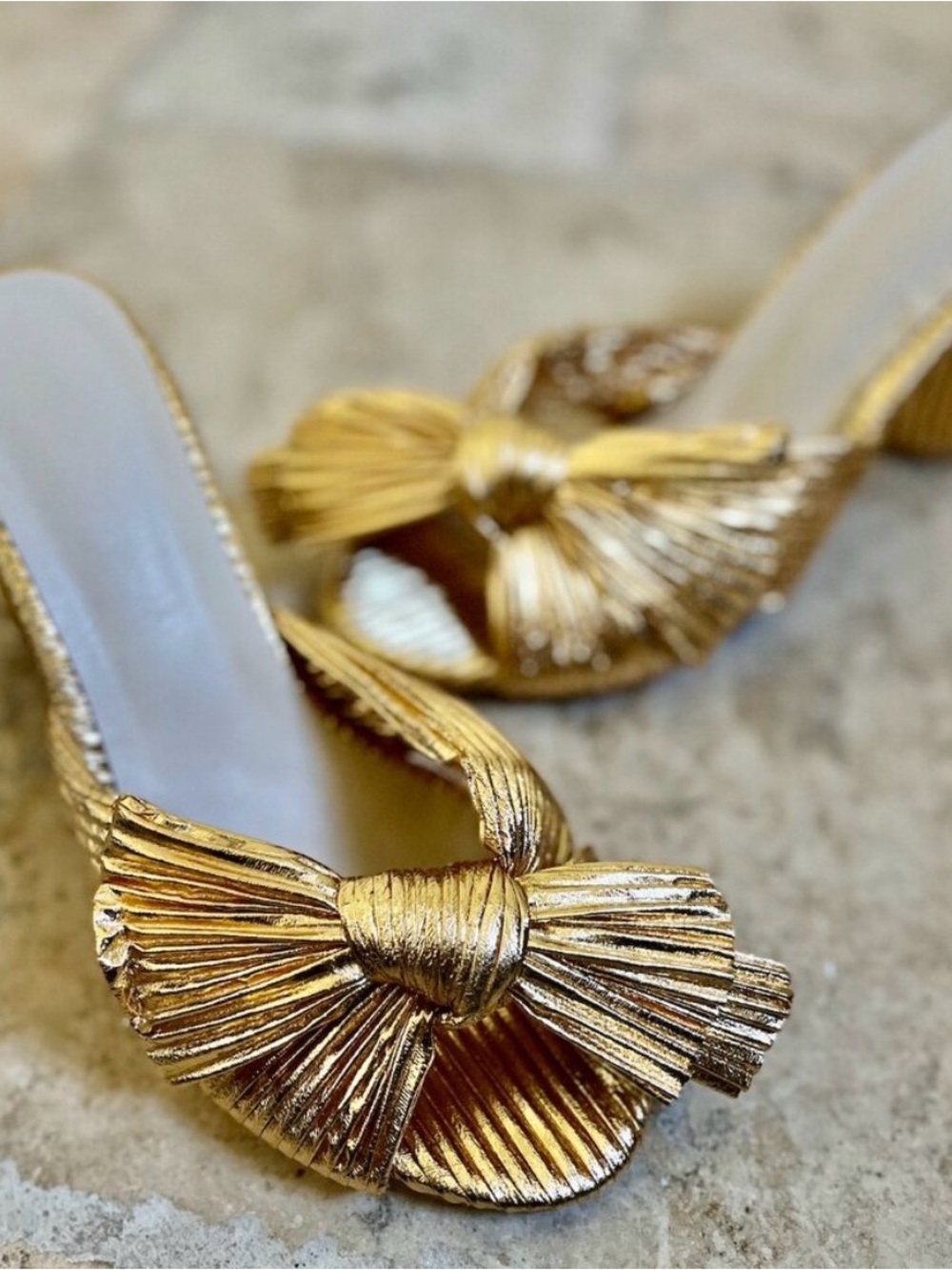 NEW! Gold Metallic Pleated Bow Knot Women's Slide Block Heels, Size 8